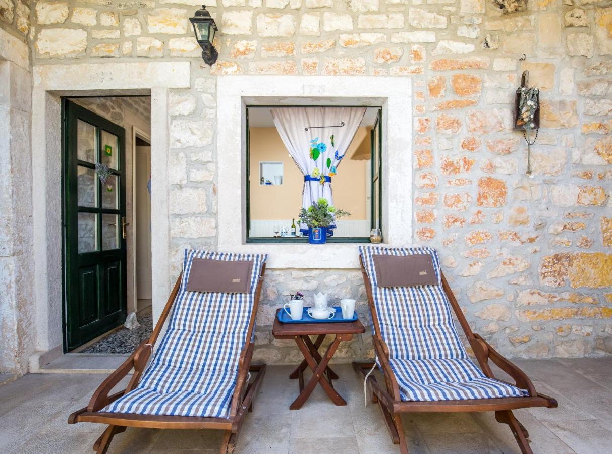 Visilo Stone House Βίλα Pucisca Εξωτερικό φωτογραφία